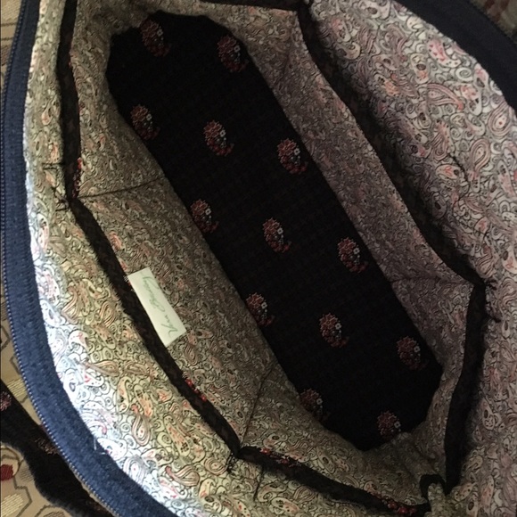 Vera Bradley Tote in Houndstooth Brown - Picture 4 of 4